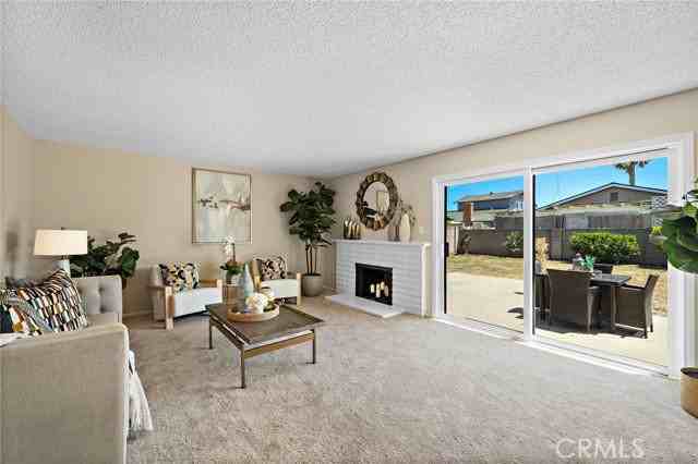 9404 El Blanco Ave - Photo 3 of 7