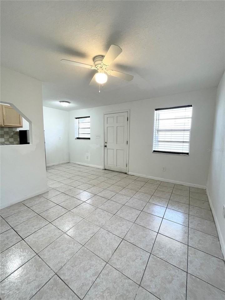 2916 N 16th St #2 - Photo 3 of 17