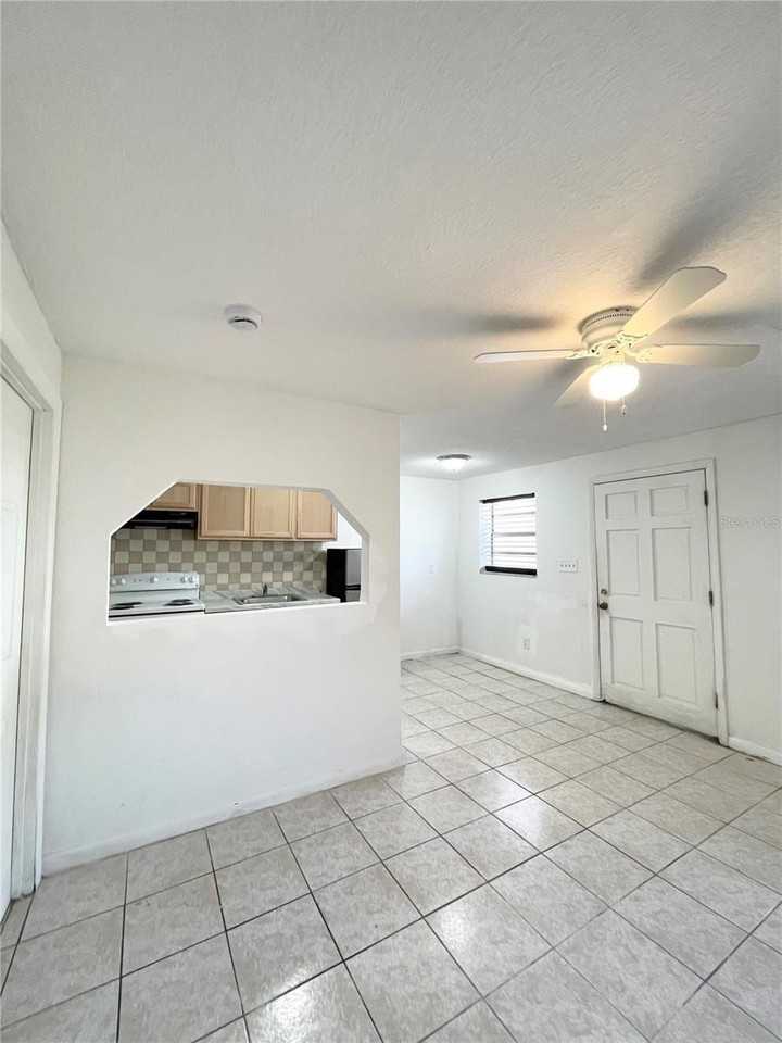 2916 N 16th St #2 - Photo 6 of 17