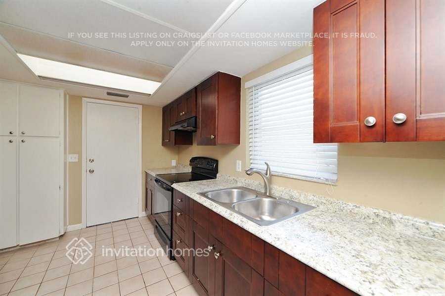 6164 35th Ave N - Photo 7 of 20