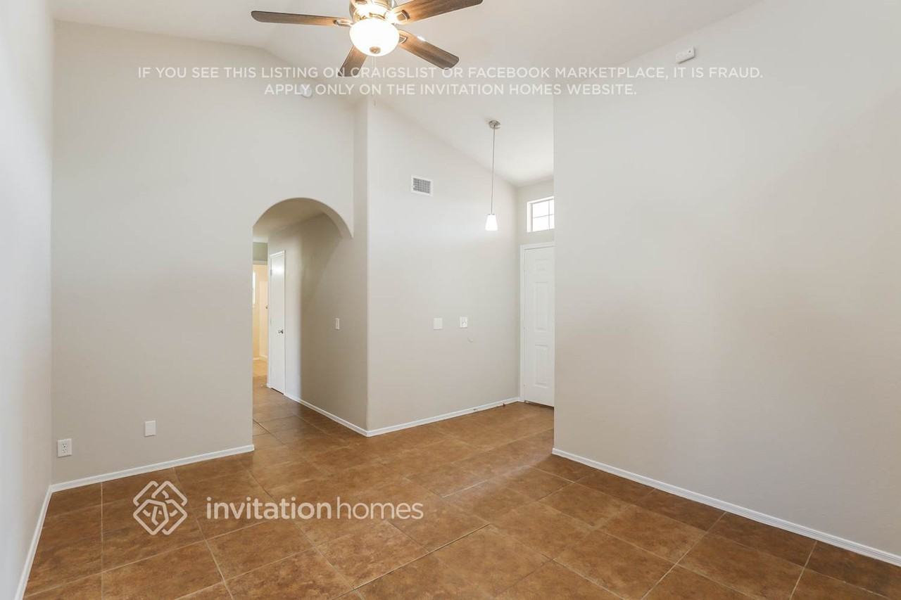 2110 N Ithica St - Photo 2 of 16