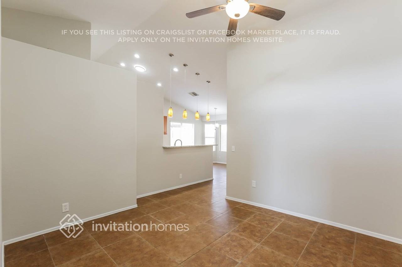 2110 N Ithica St - Photo 3 of 16