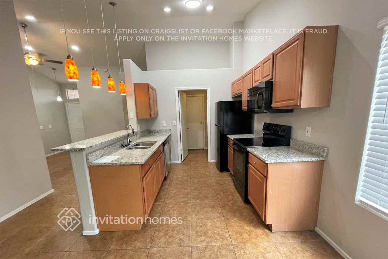 2110 N Ithica St - Photo 4 of 16
