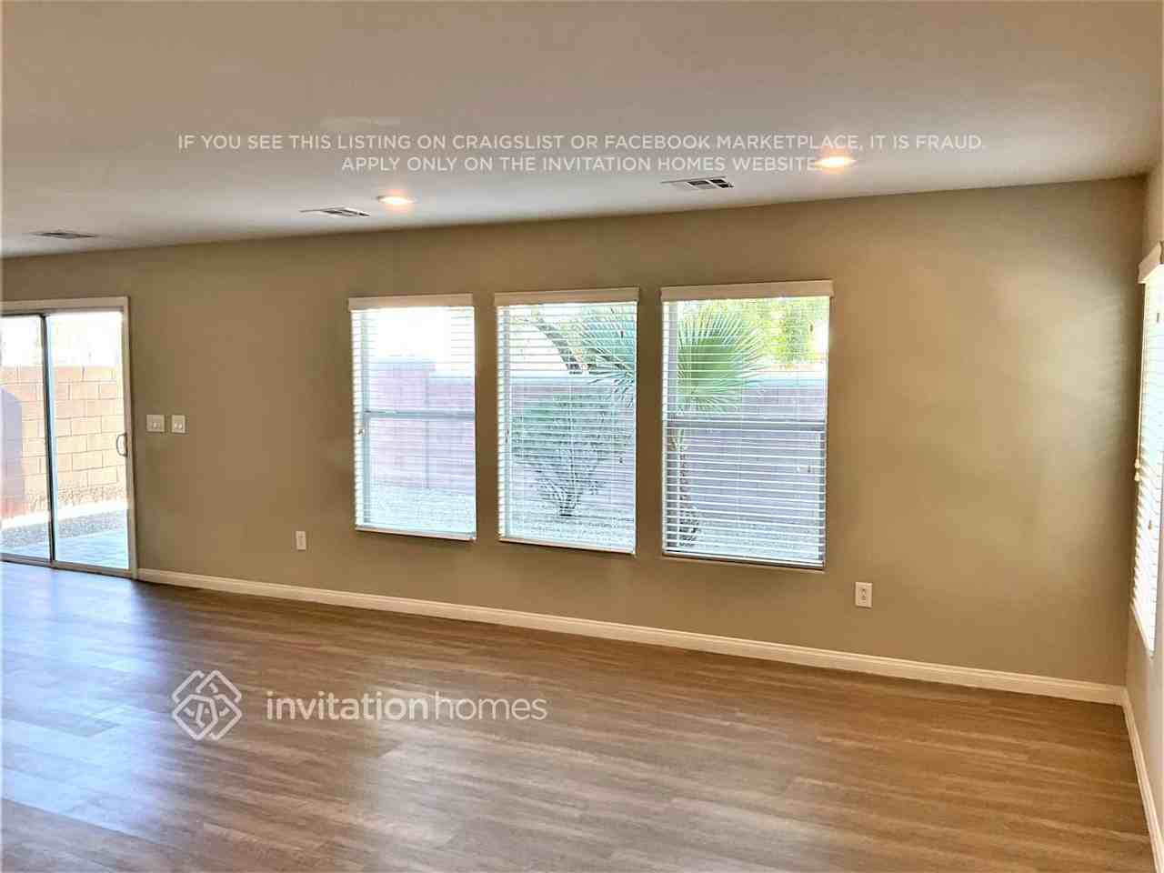 5836 Gemstone Peak St - Photo 4 of 13