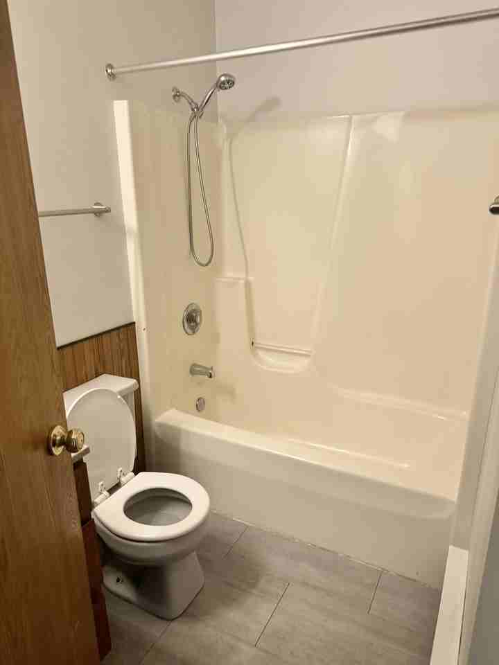 1514 Bartlett Ave #2 - Photo 6 of 10