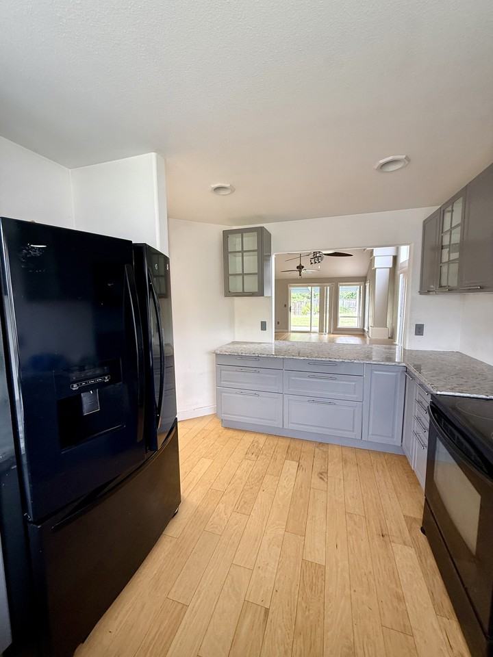 2431 Bell Ct #1 - Photo 6 of 14