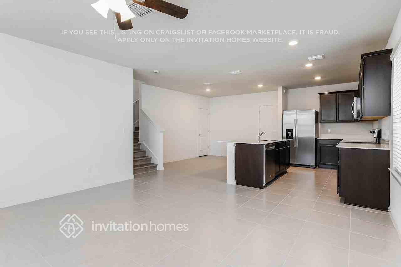 1895 Tohoqua Blvd - Photo 5 of 25