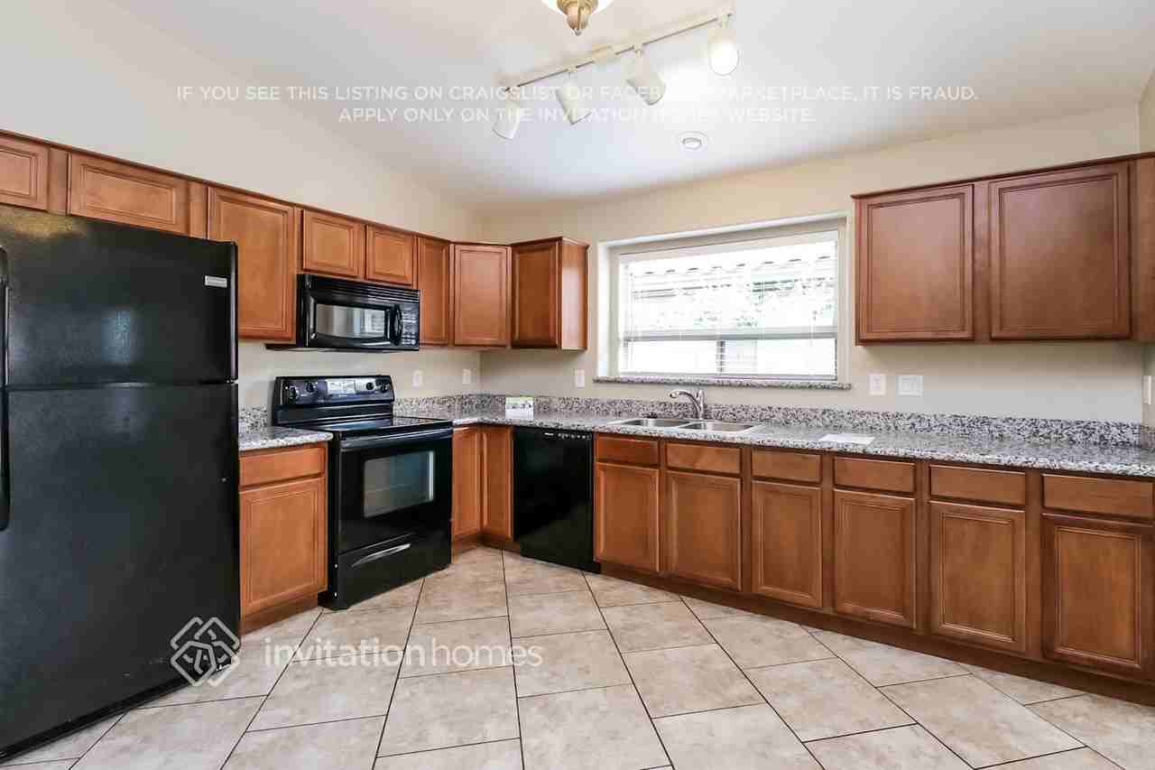29821 N Broken Shale Dr - Photo 6 of 21