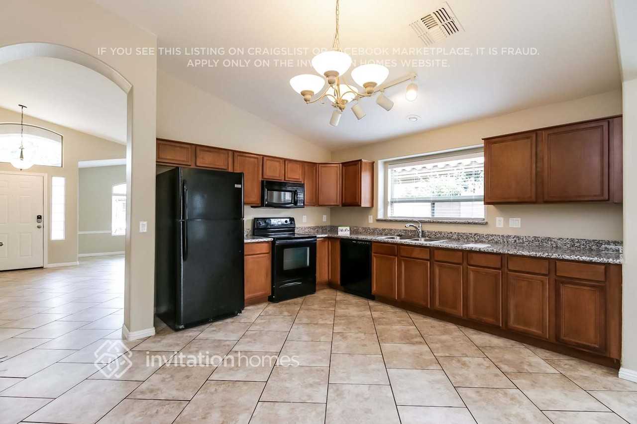 29821 N Broken Shale Dr - Photo 7 of 21