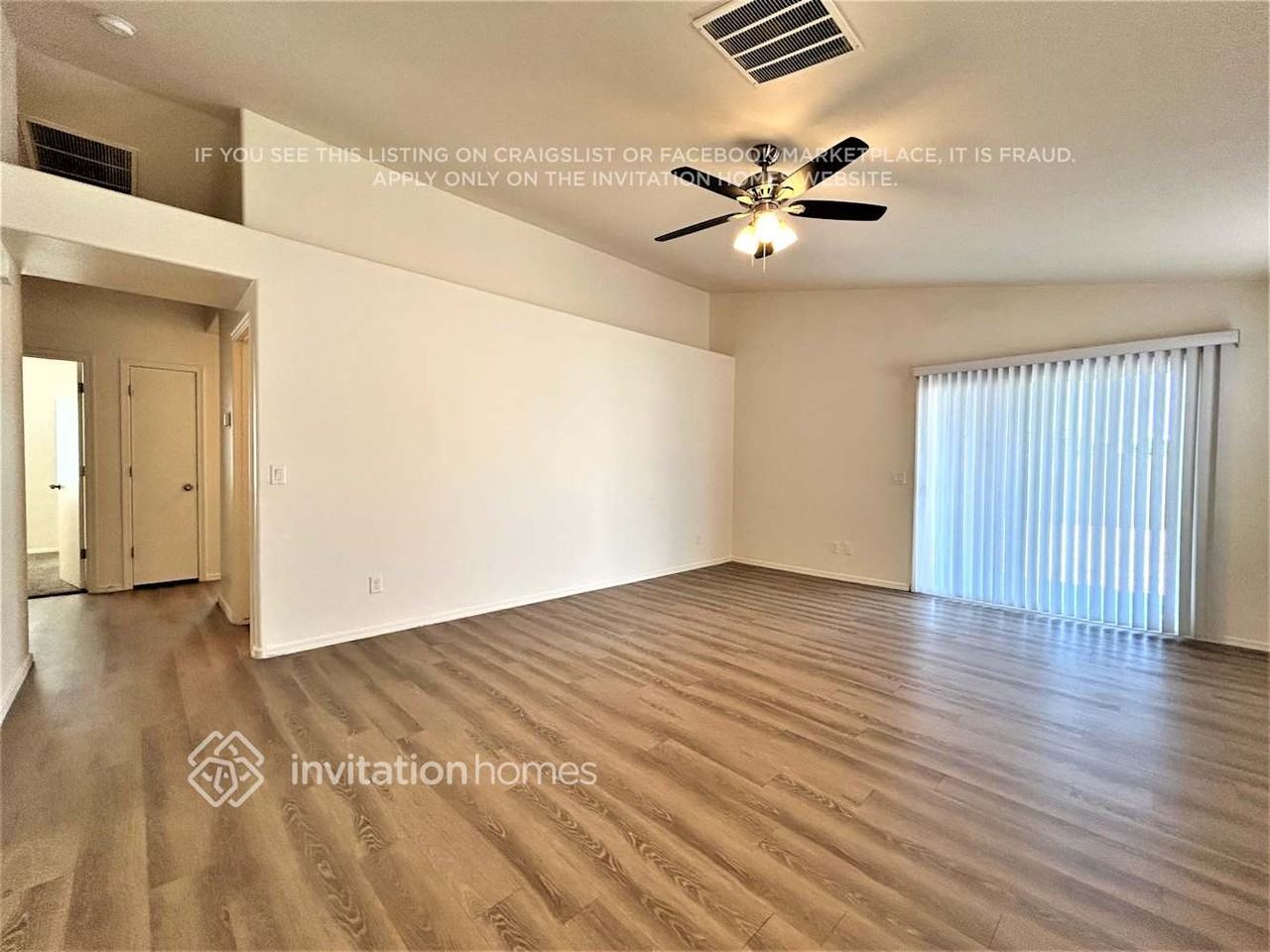12014 W Holly St - Photo 3 of 17