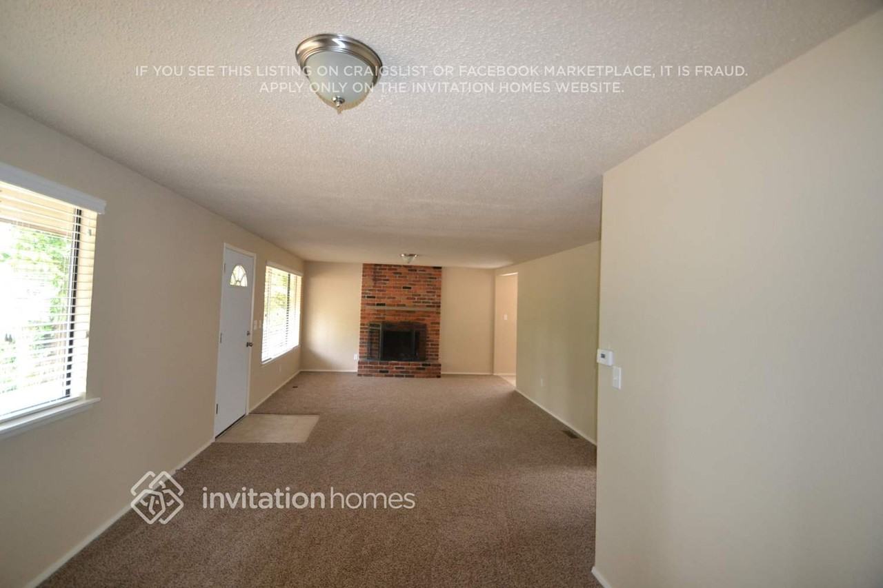 18814 Church Lake Rd E - Photo 2 of 11
