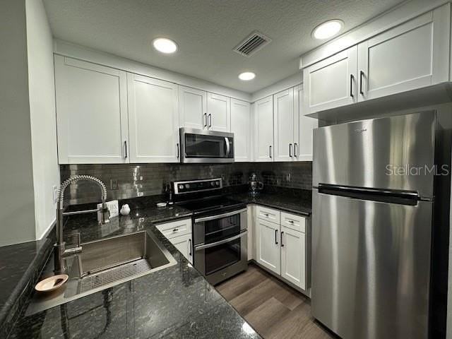 107 Bradford Beach Ct #107 - Photo 5 of 20