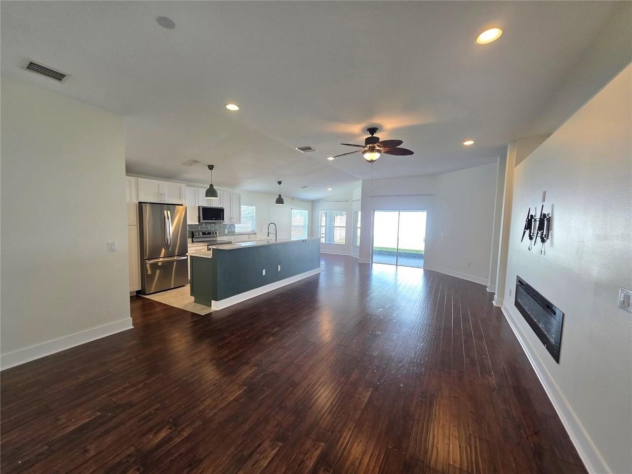 730 Straw Lake Dr - Photo 2 of 32