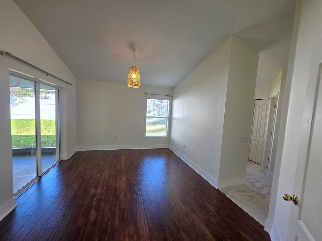 730 Straw Lake Dr - Photo 5 of 32