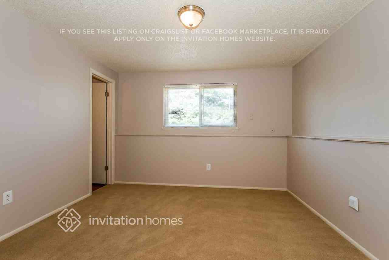 15871 E Linvale Ave - Photo 5 of 17