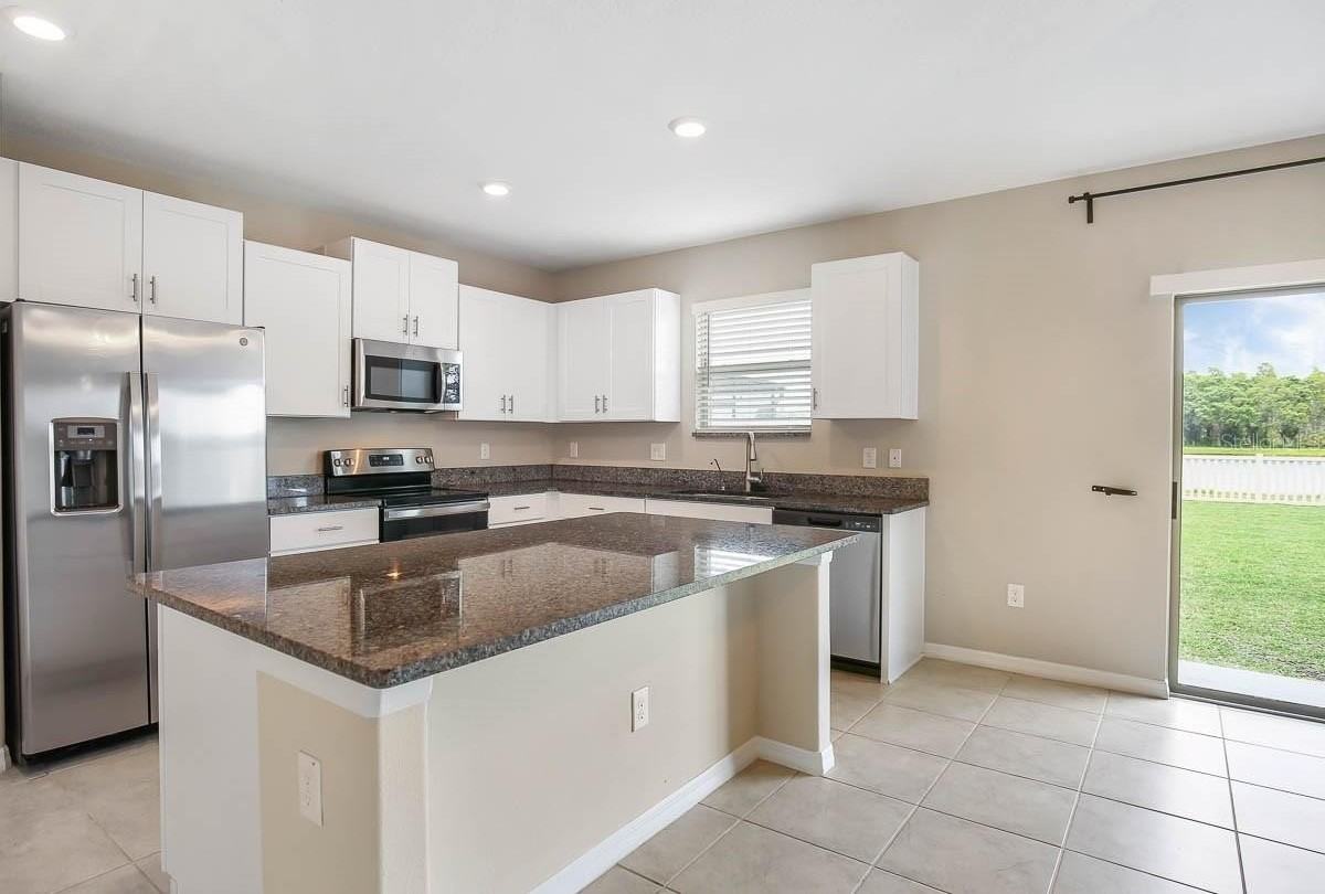 7322 King Creek Dr - Photo 5 of 33