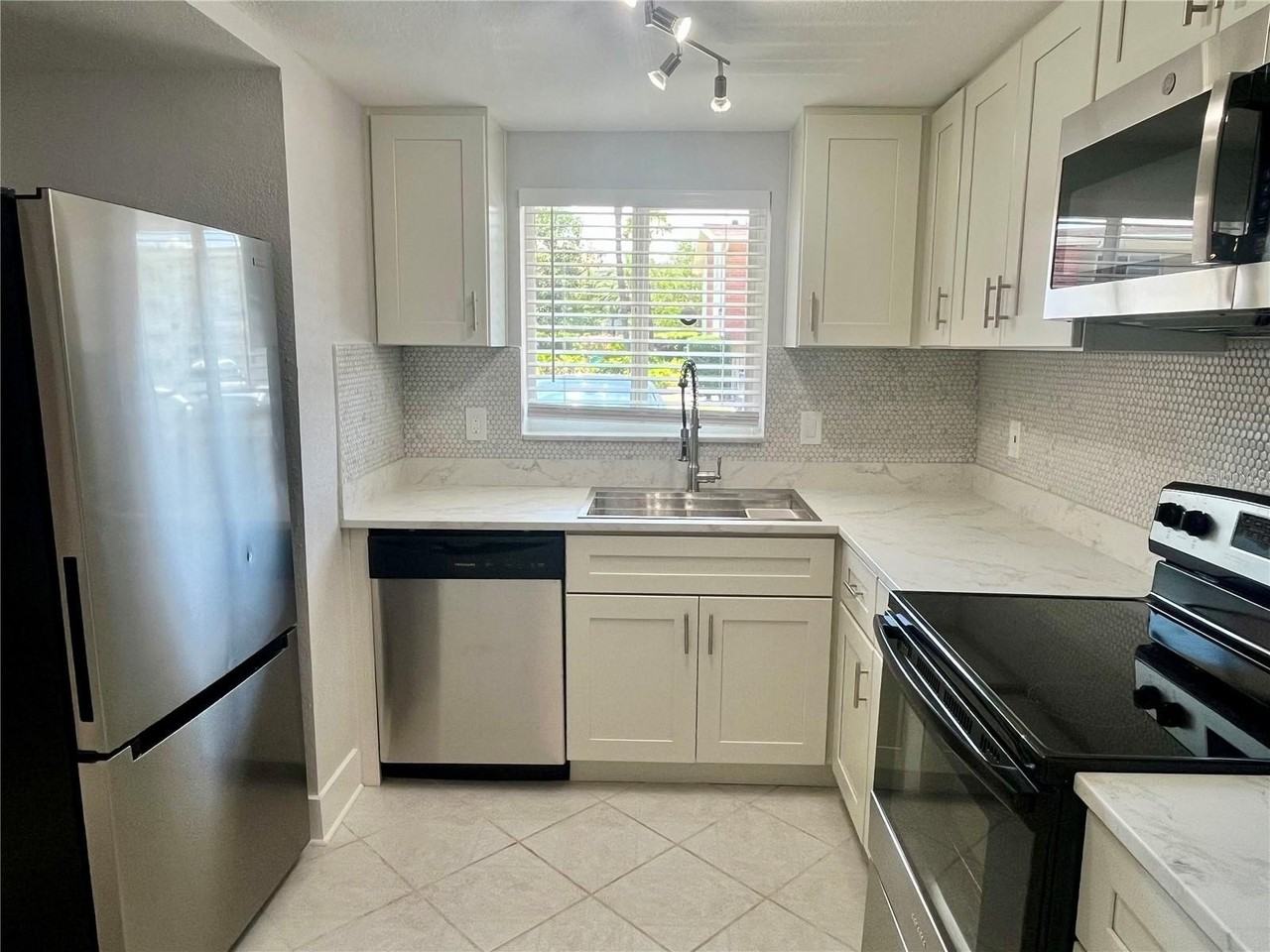 4550 Overlook Dr Ne #156 - Photo 3 of 29