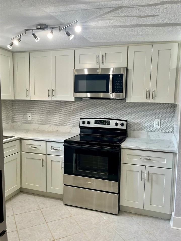4550 Overlook Dr Ne #156 - Photo 5 of 29