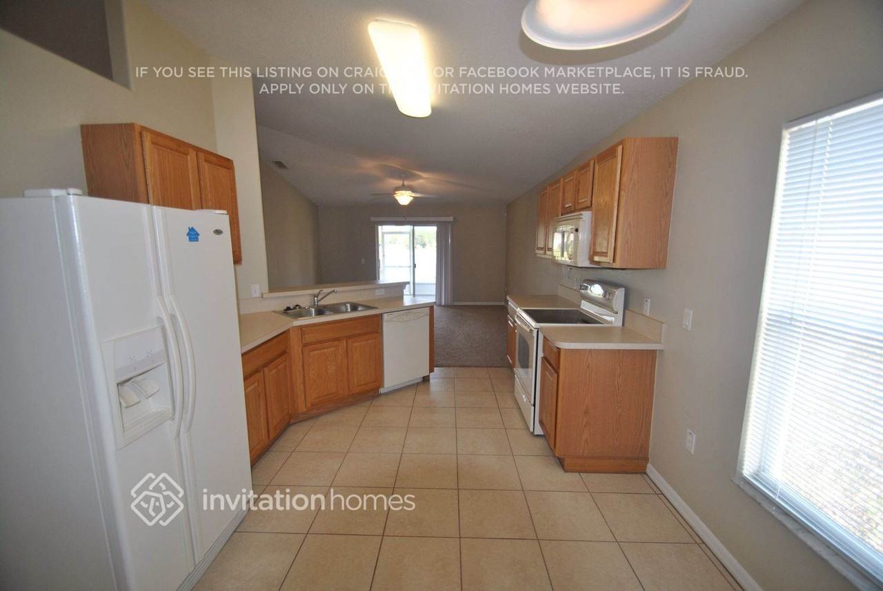 270 Dahoon Holly Dr - Photo 2 of 10