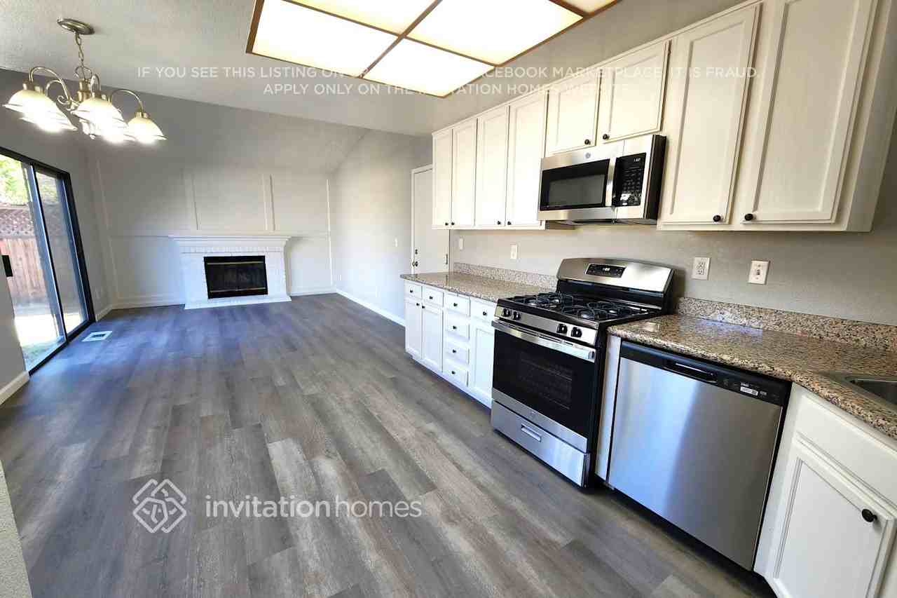 1401 Mandarin Ct - Photo 4 of 15