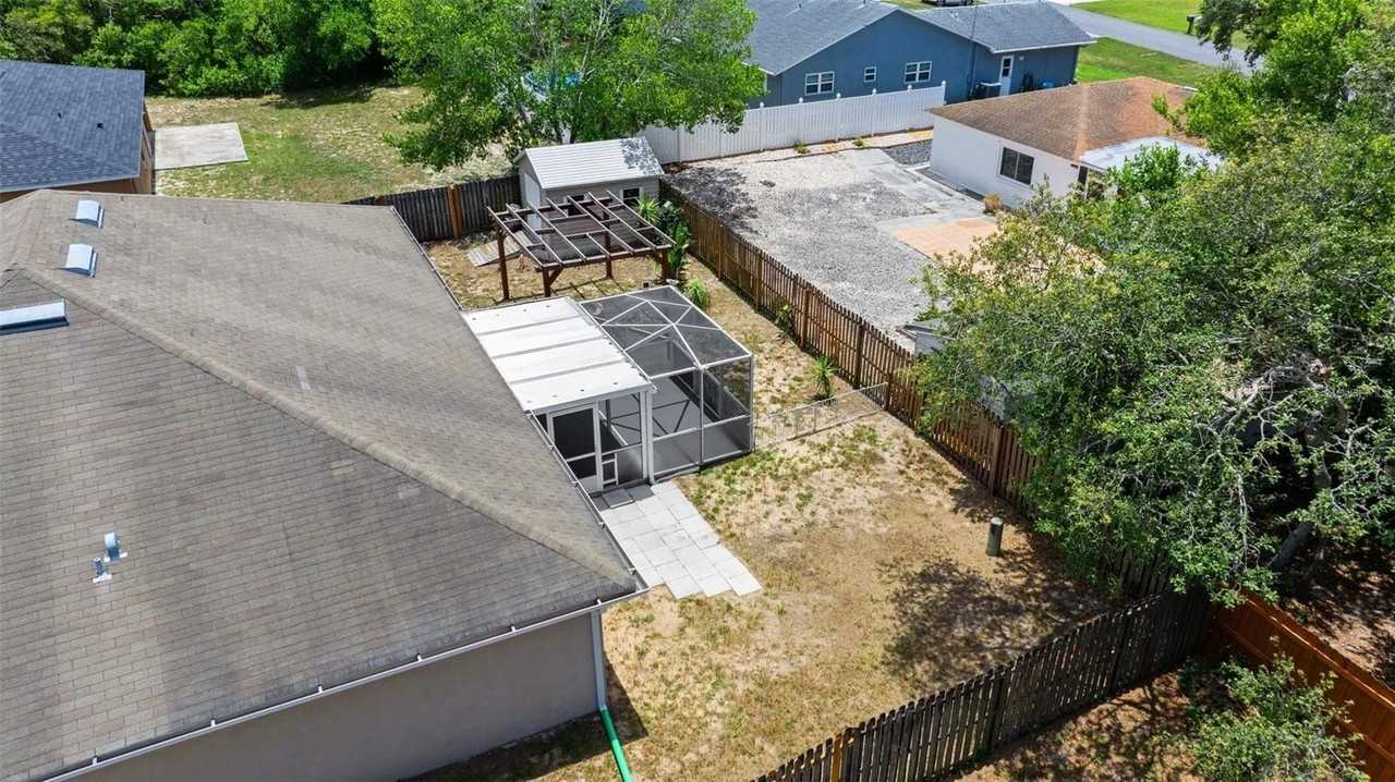 11366 Riddle Dr - Photo 4 of 49