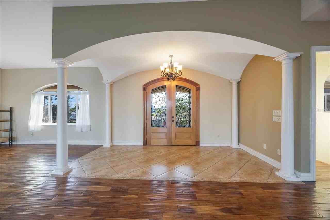 736 Pruitt Dr - Photo 3 of 40