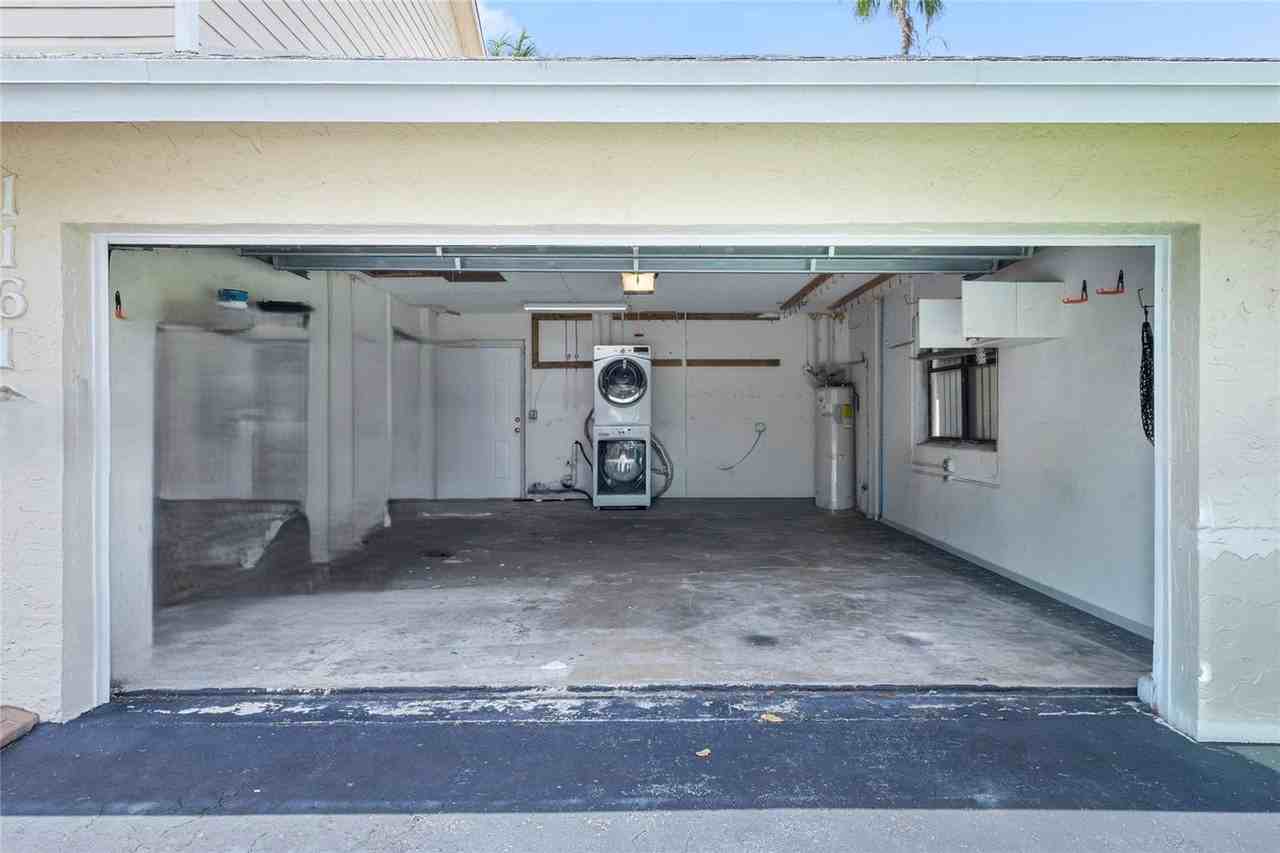 11610 Nw 43rd St - Photo 4 of 8