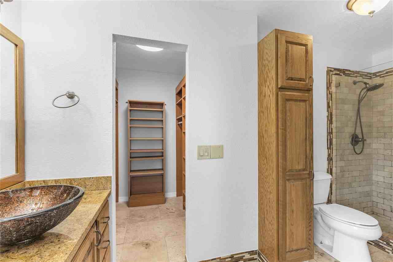 11610 Nw 43rd St - Photo 7 of 8