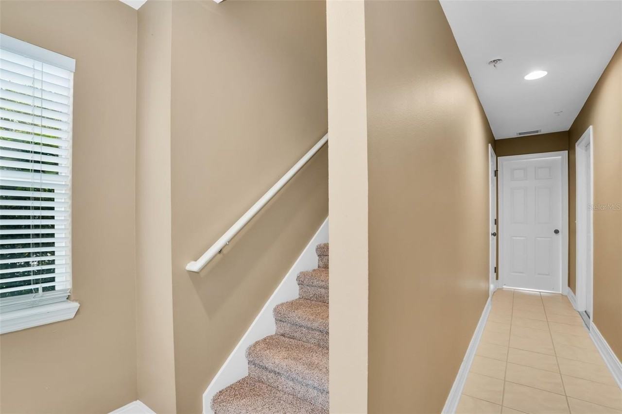 3102 Toscana Cir - Photo 3 of 40