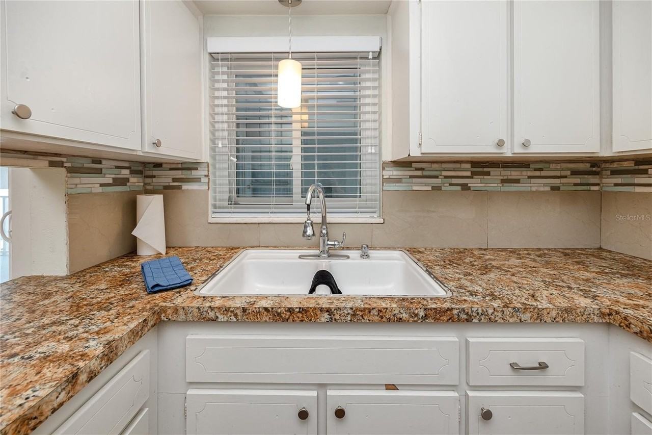 4340 37th St S #6 - Photo 5 of 38