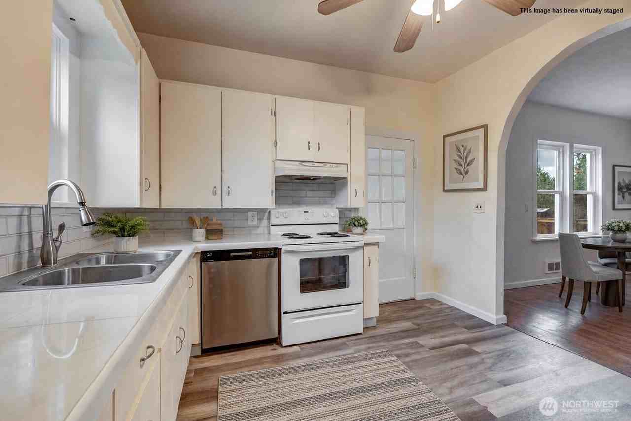 11825 Woods Lake Rd - Photo 6 of 25