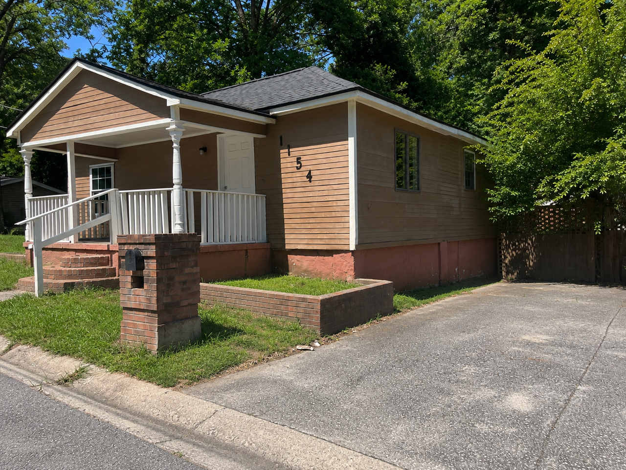 1145 Davis Cir #1 - Photo 4 of 4