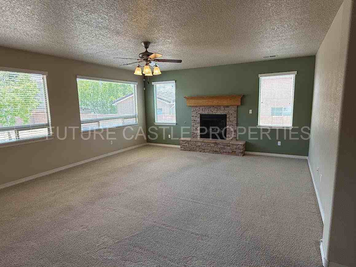1114 Blue Sage Rd Ne #1 - Photo 5 of 18