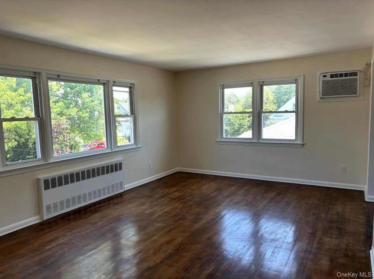 178 Walnut St ##2 - Photo 6 of 7