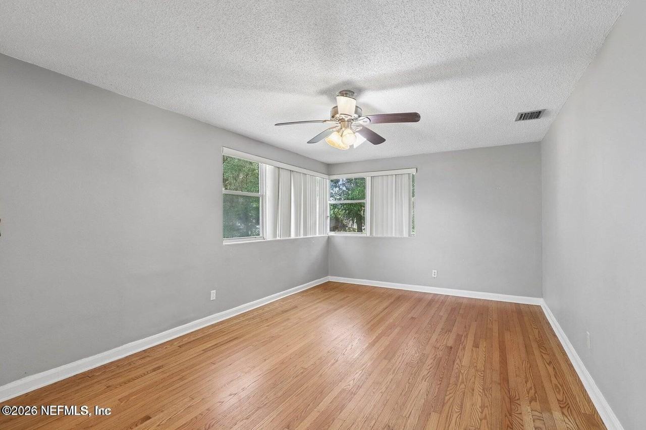 356 Tidewater Cir E - Photo 5 of 17
