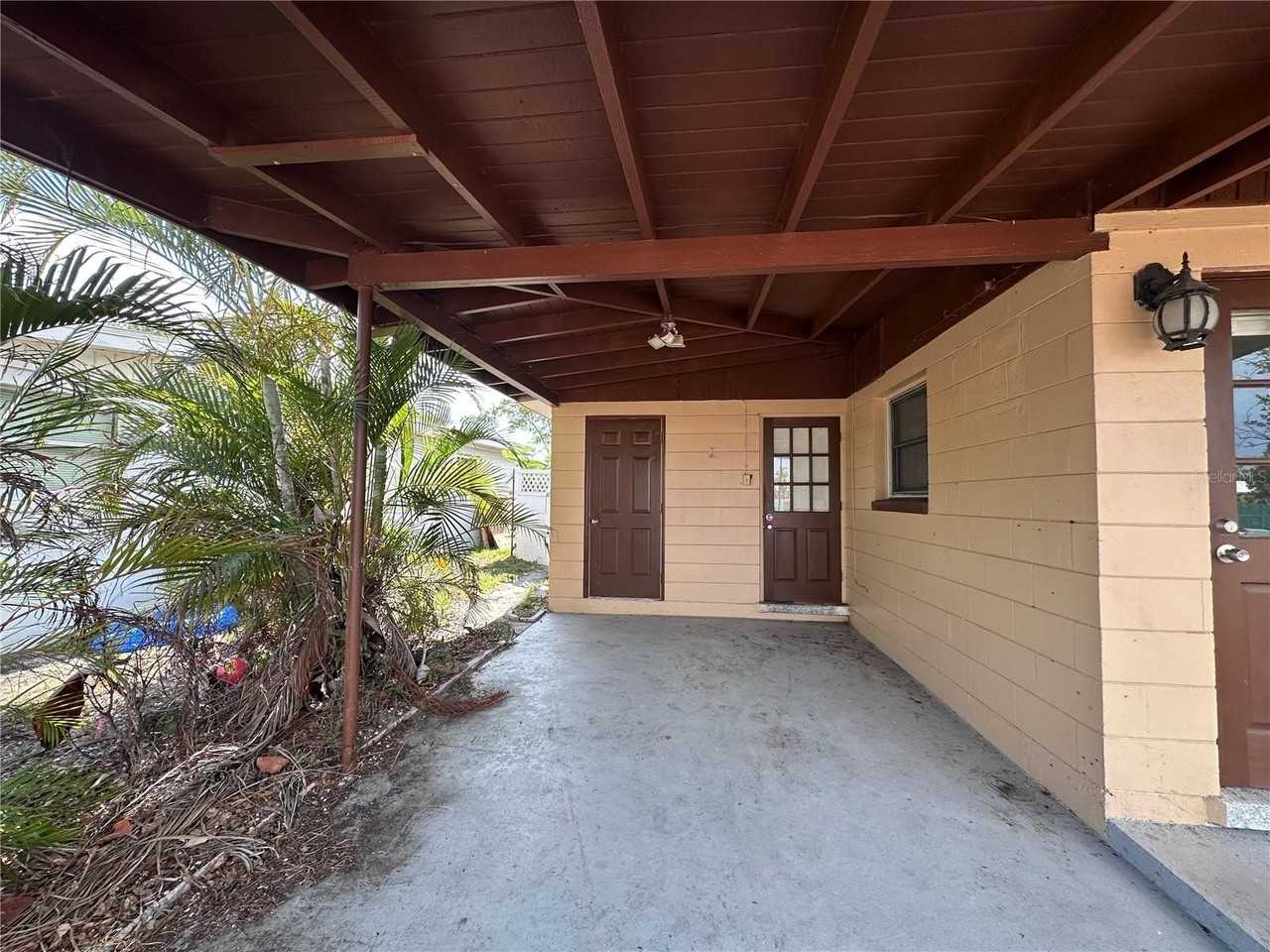 11452 104th St - Photo 3 of 31