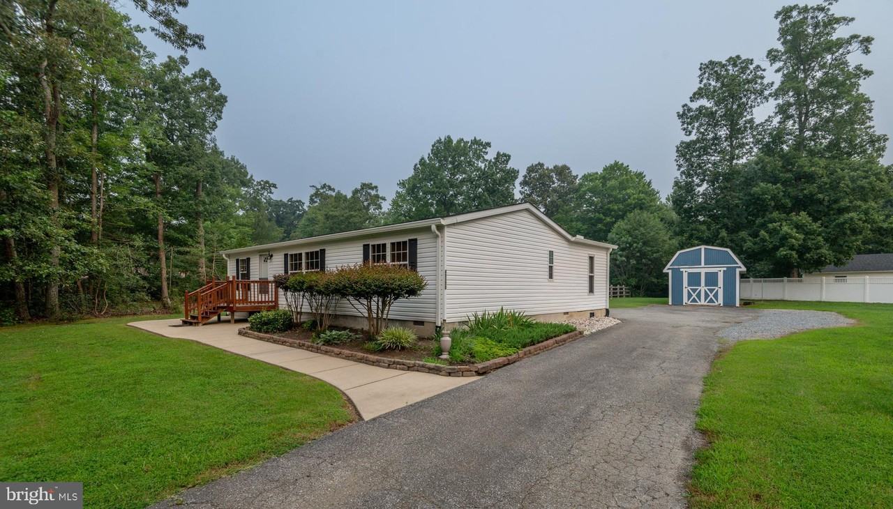45170 Settlers Ln - Photo 2 of 41