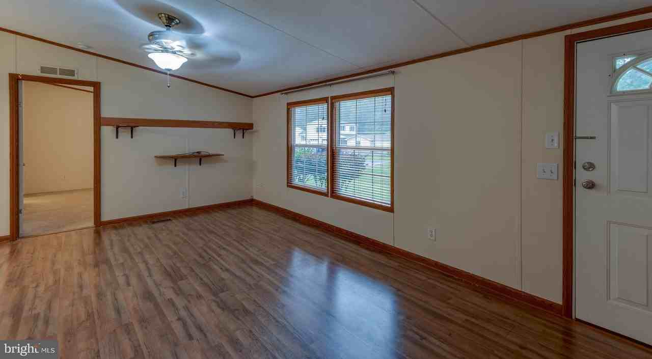45170 Settlers Ln - Photo 4 of 41
