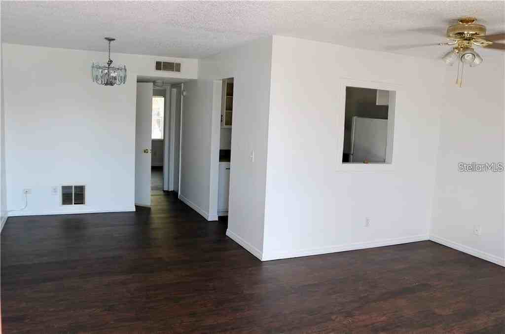 9101 W Hillsborough Ave #I207 - Photo 4 of 7