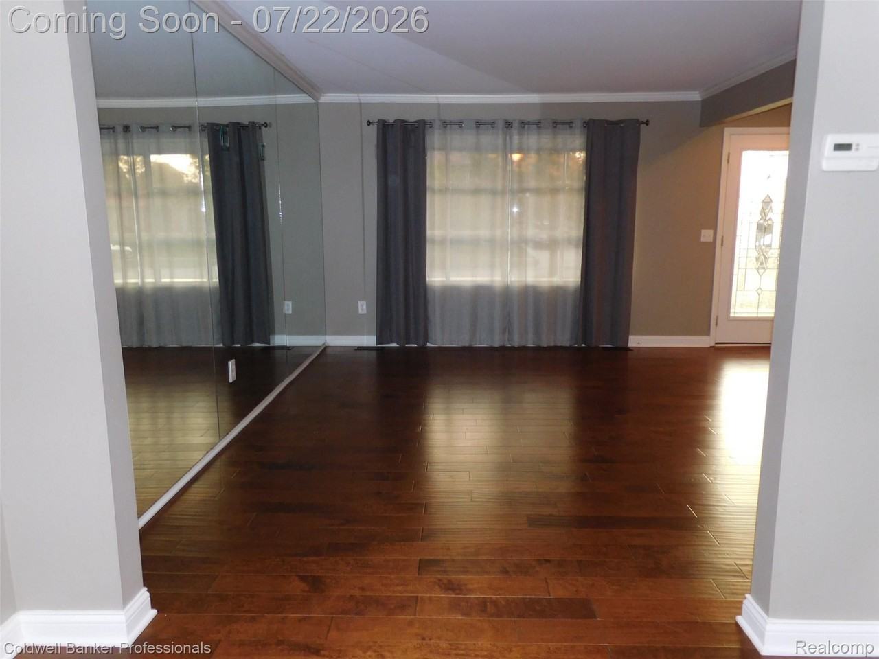 5726 Marble Dr - Photo 4 of 27