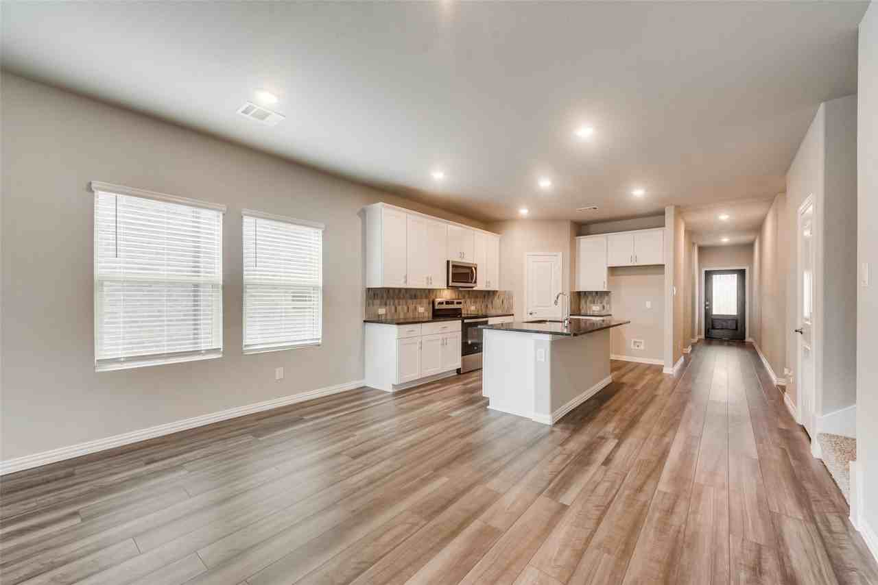 1508 Mineral Point Pl - Photo 6 of 21