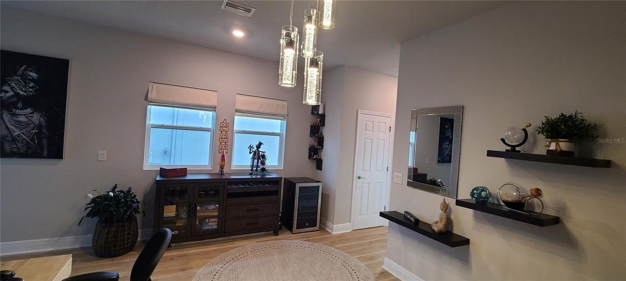 5633 Del Coronado Dr - Photo 3 of 39