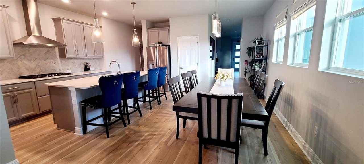 5633 Del Coronado Dr - Photo 5 of 39