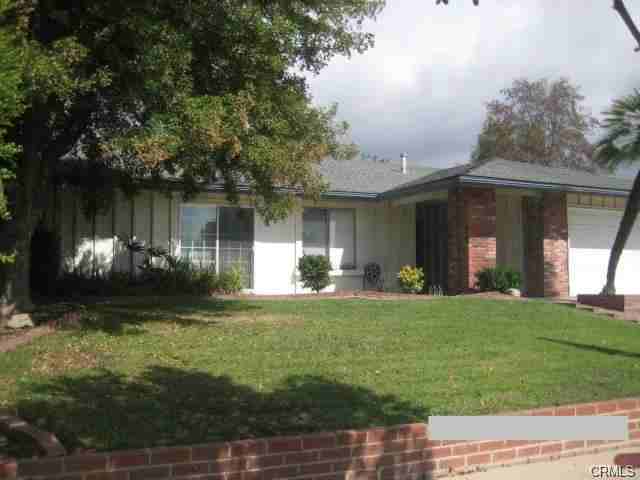 1293 Brenda Ct - Photo 2 of 9