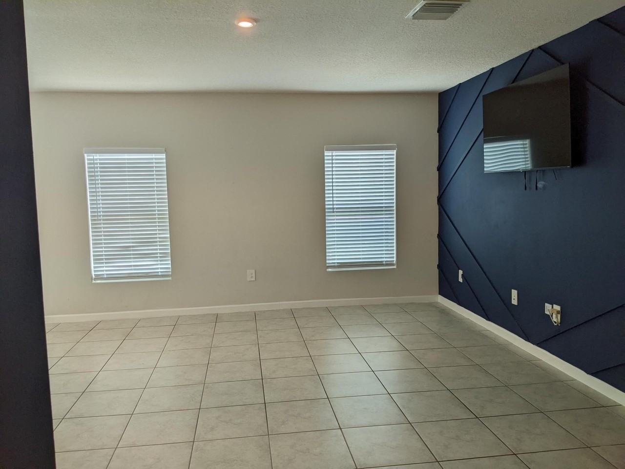 605 Lychee Ln - Photo 3 of 34