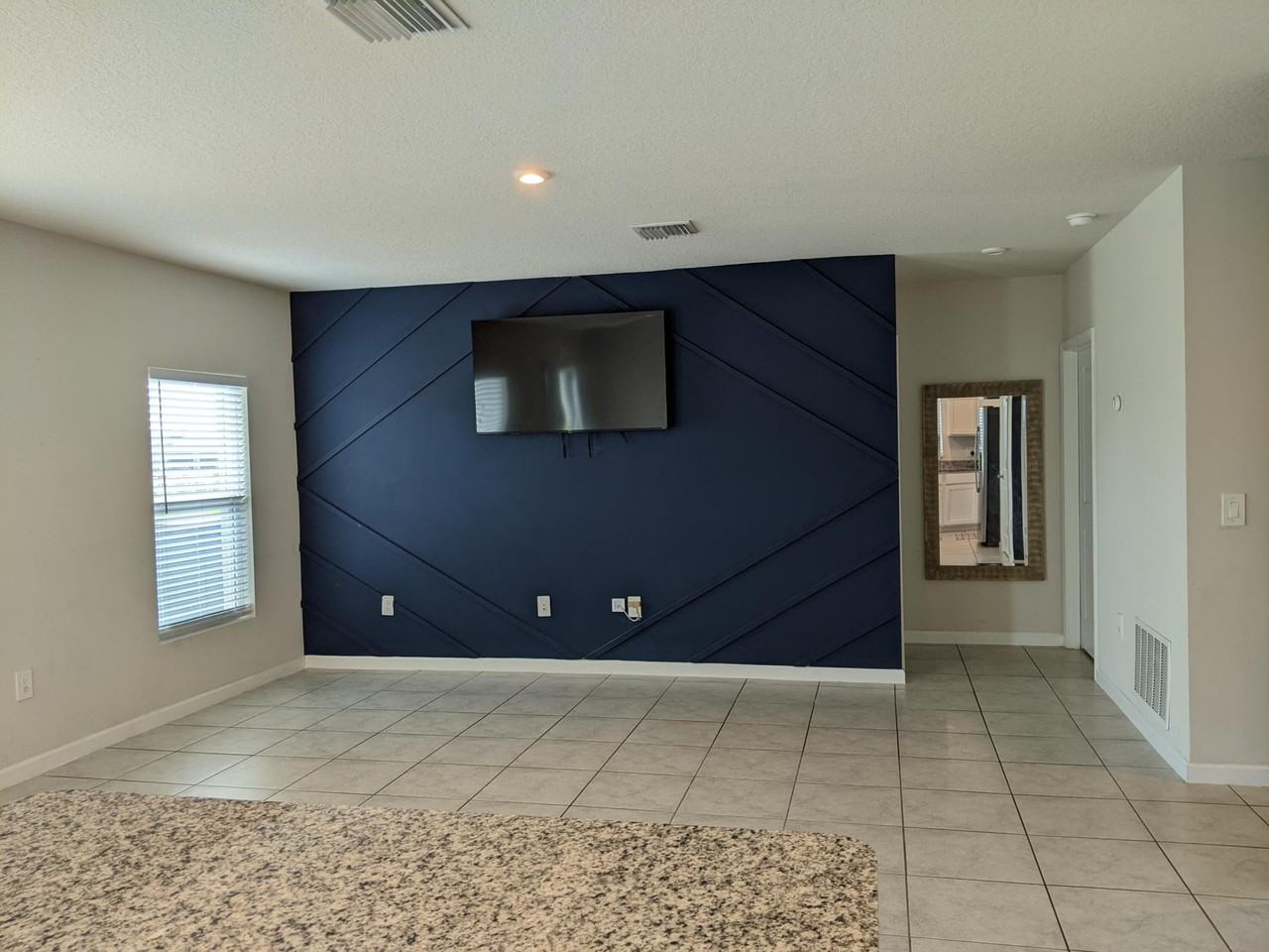 605 Lychee Ln - Photo 5 of 34