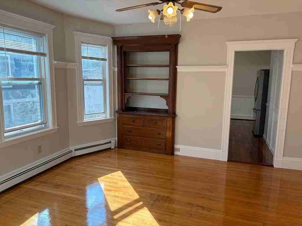76 Grafton St - Photo 4 of 15