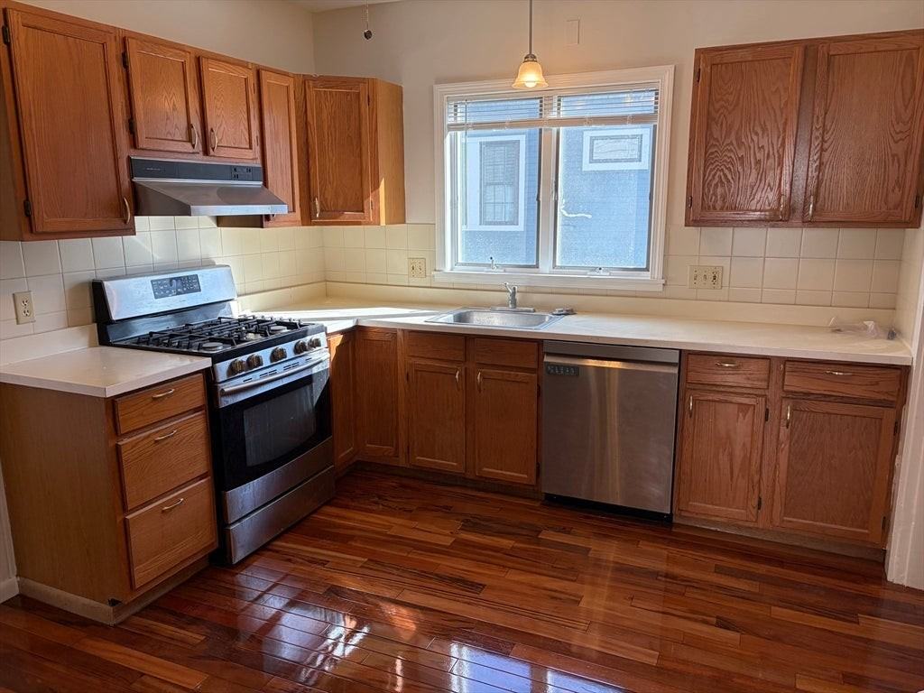 76 Grafton St - Photo 5 of 15
