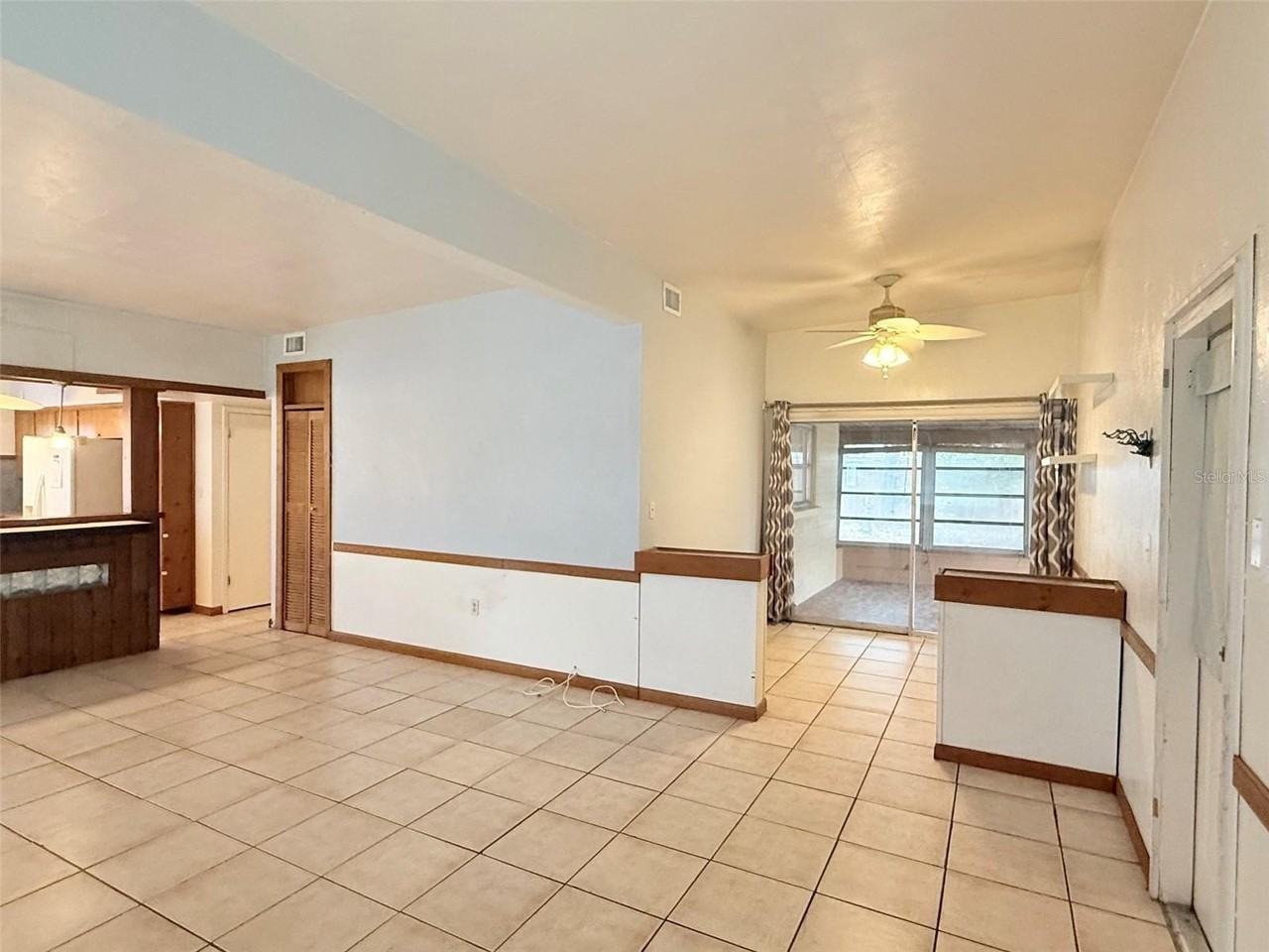 5160 102nd Way N - Photo 4 of 25
