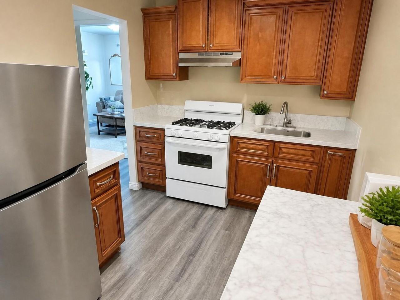 852 N Lugo Ave #1 - Photo 4 of 10
